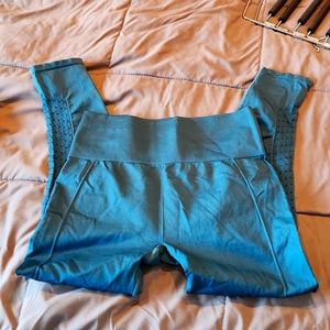 Fabletic Capri length teal colored leggings,  size medium